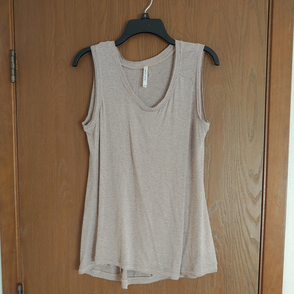 Mur Mur tank
